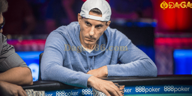 Điểm danh top 10 cao thủ đánh Poker nổi tiếng thế giới Haralabos Voulgaris - tay chơi cá cược đa tài